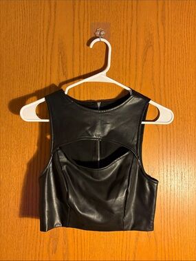 Forever 21 Women's Black Faux Leather Cutout Crop Top